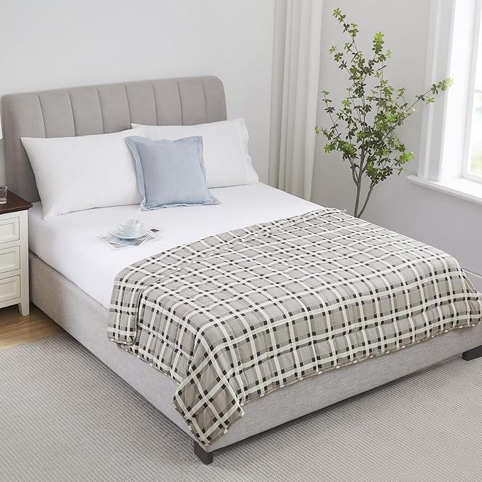 L'AGRATY Weighted Blanket - 48"x72" 15lbs Cooling Breathable Heavy Blanket Microfiber Material with Glass Beads for Adult All-Season Summer Fall Winter Soft Thick Comfort