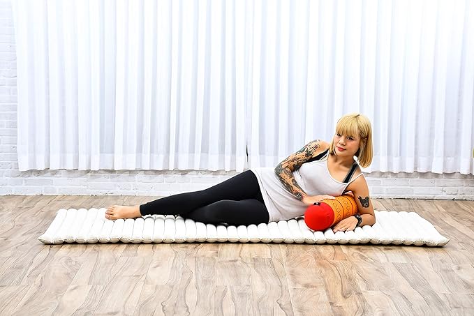 Leewadee Small Yoga Bolster – Shape-Retaining Cervical Neck Roll, Tube Pillow for Comfortable Reading, Kapok Filling, 22 x 6 x 6 inches